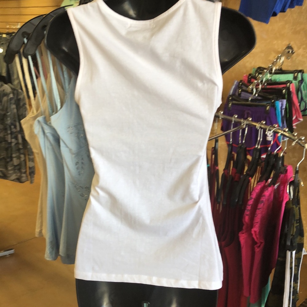 White top - Picture 2 of 2